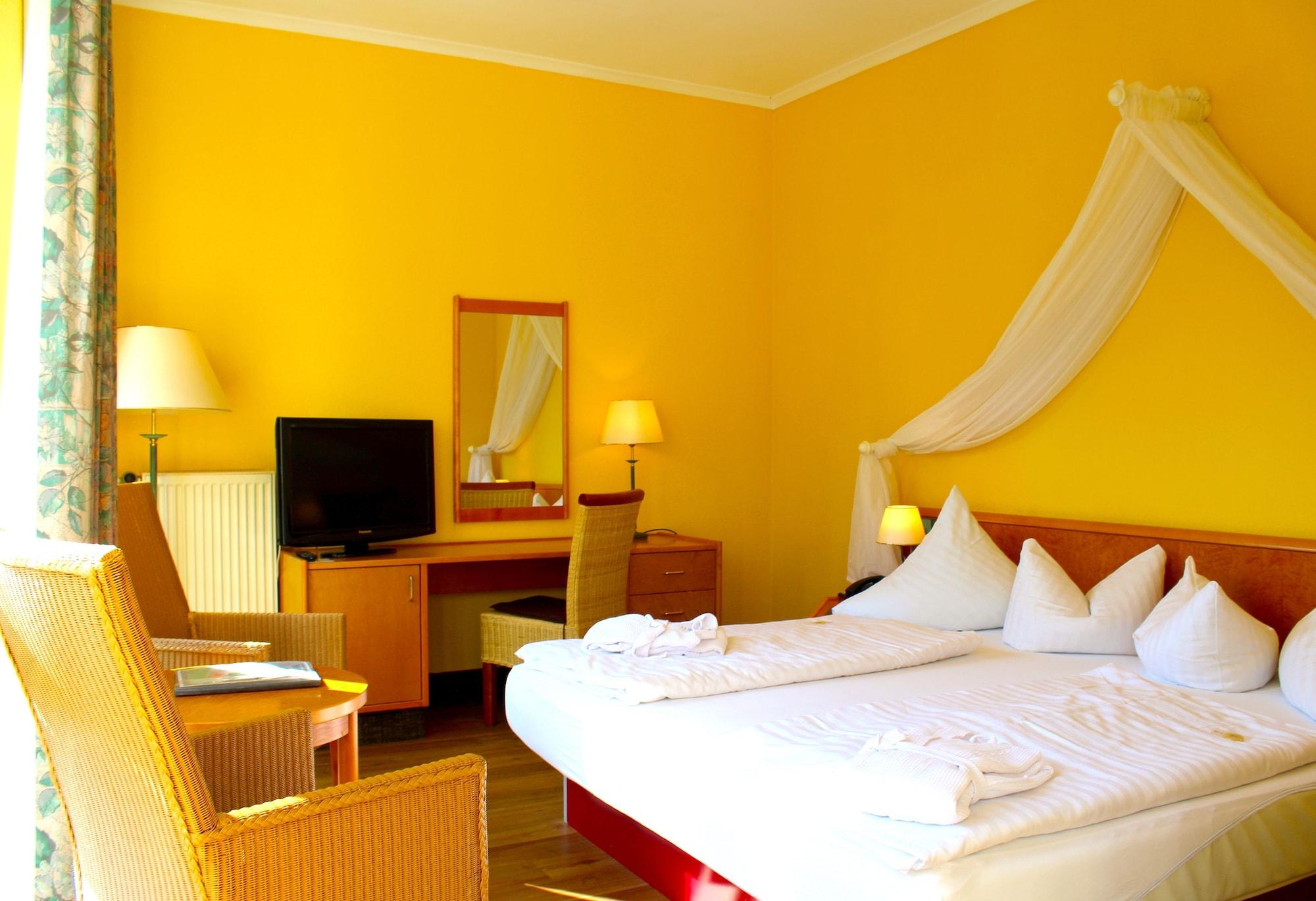 Park Hotel Fasanerie Neustrelitz Extérieur photo