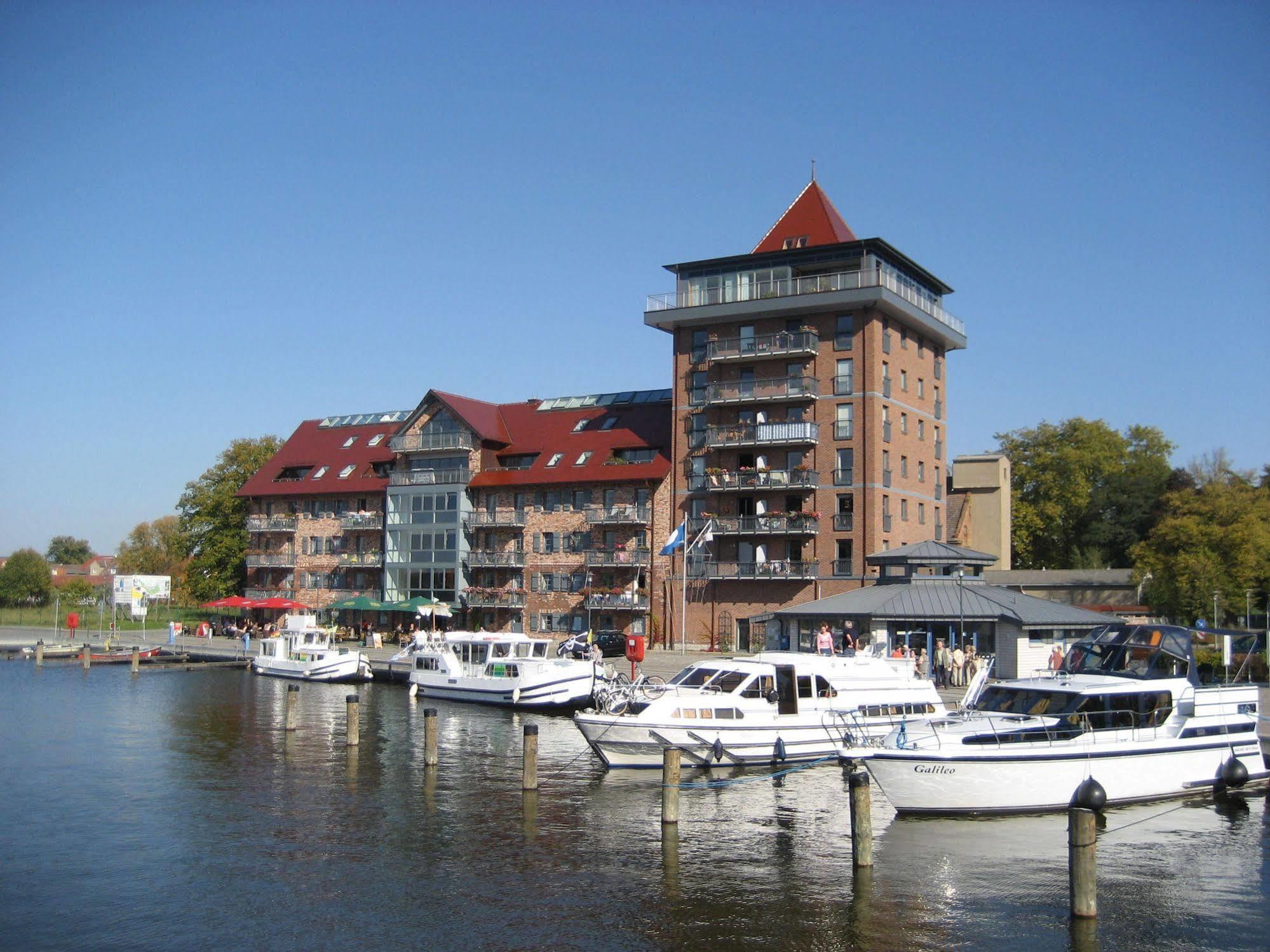 Park Hotel Fasanerie Neustrelitz Extérieur photo
