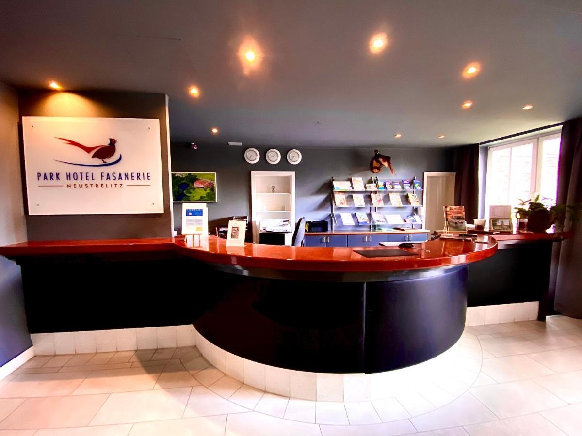 Park Hotel Fasanerie Neustrelitz Extérieur photo